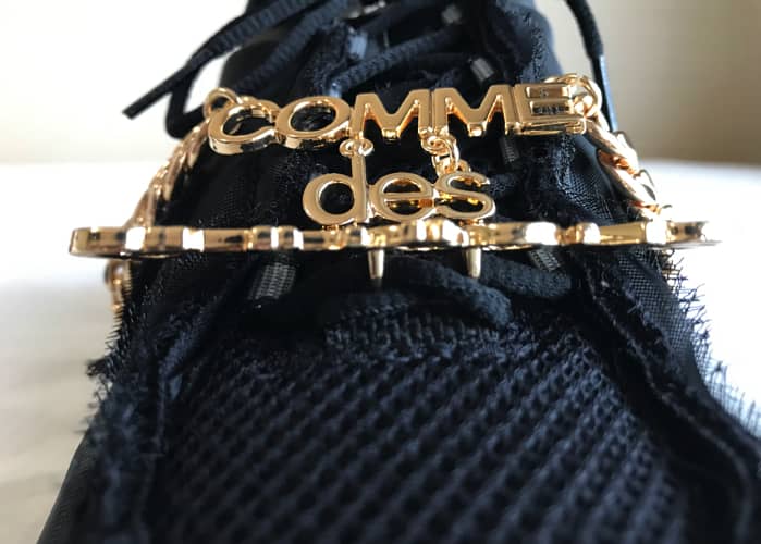 COMME-des-GARCONS-Nike-Shoxのシューレースホール